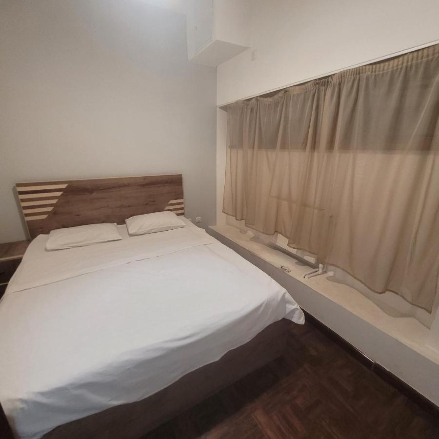 Hotel In Center Of エレバン エクステリア 写真