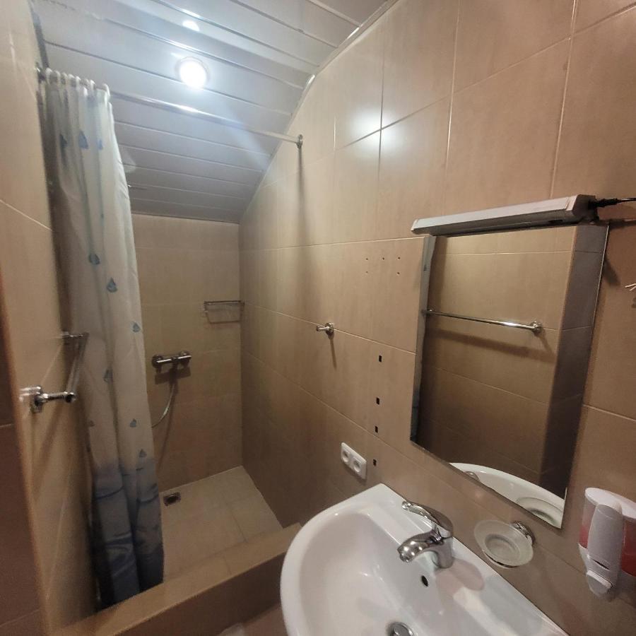 Hotel In Center Of エレバン エクステリア 写真