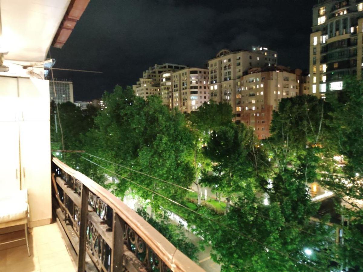 Hotel In Center Of エレバン エクステリア 写真