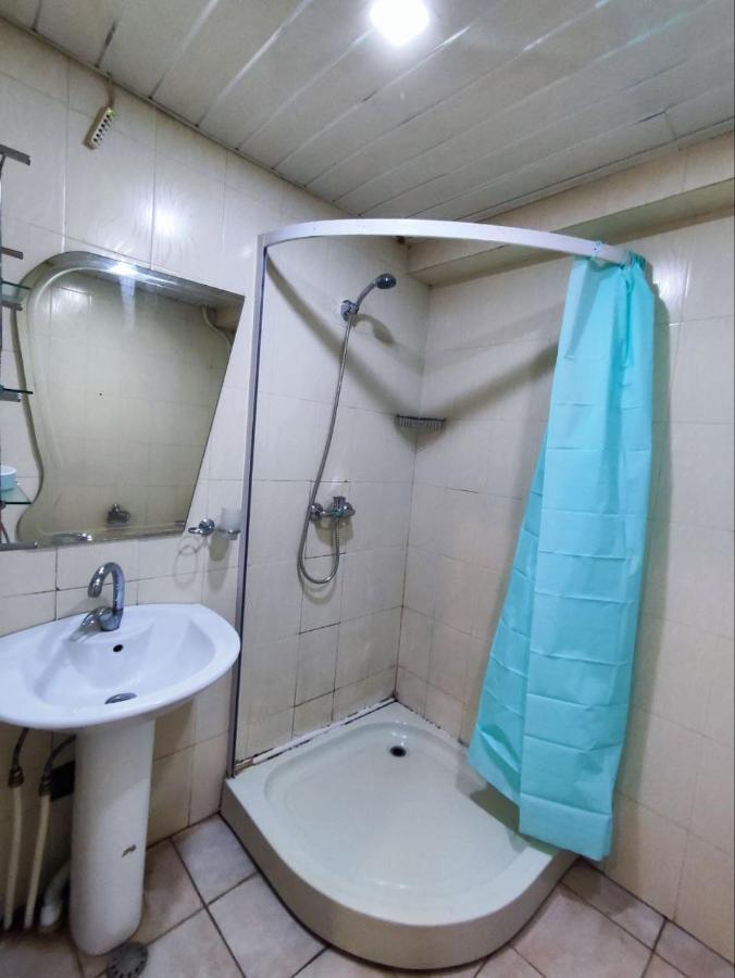Hotel In Center Of エレバン エクステリア 写真