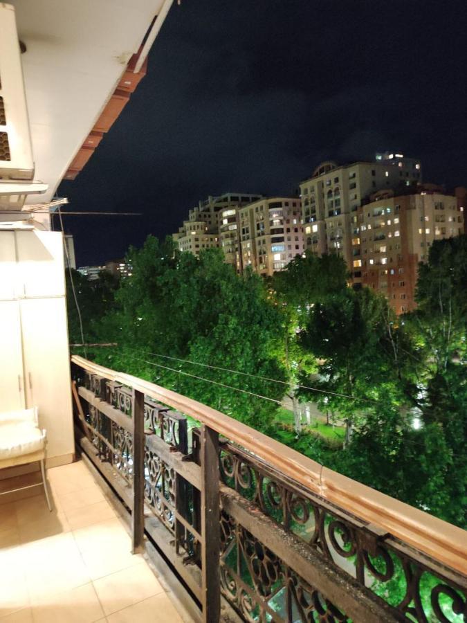 Hotel In Center Of エレバン エクステリア 写真